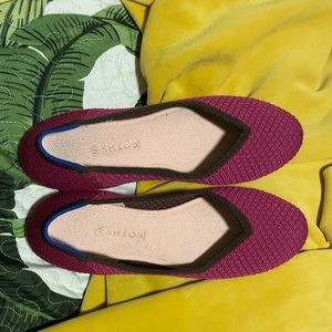 Size 10 Magenta Rothy’s (Fit like Rothy’s 9.5) GUC
